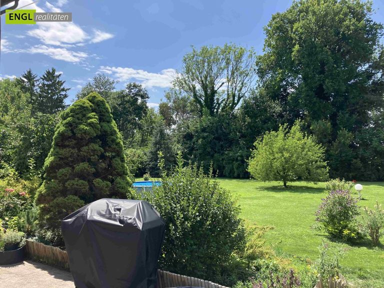 Gartenansicht von der Terrasse