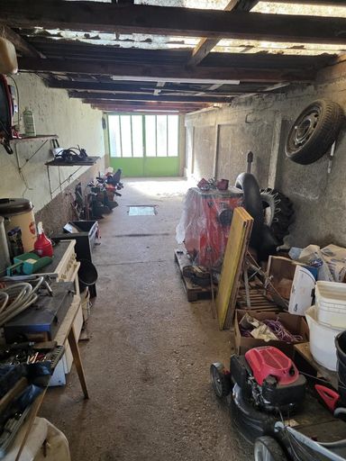 13_Nebengebaeude_Werkstatt.jpg – Werkstatt mit Wer