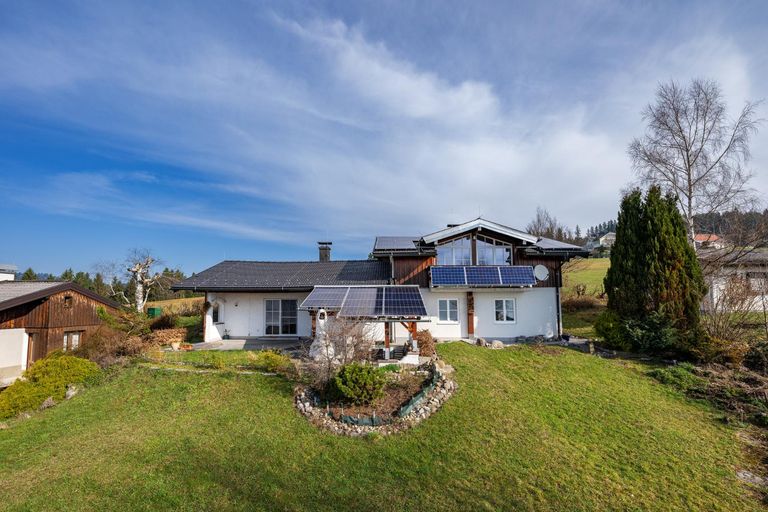 349 Außenansicht Vorderseite