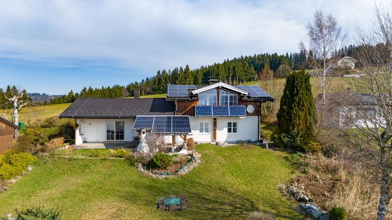 349 Haus Vorderansicht