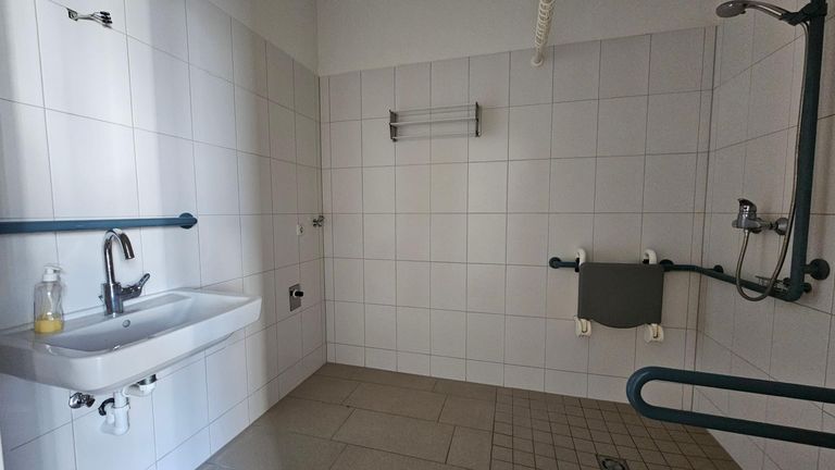 20250820_095002_resized