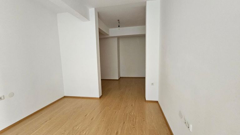 20250820_100422_resized