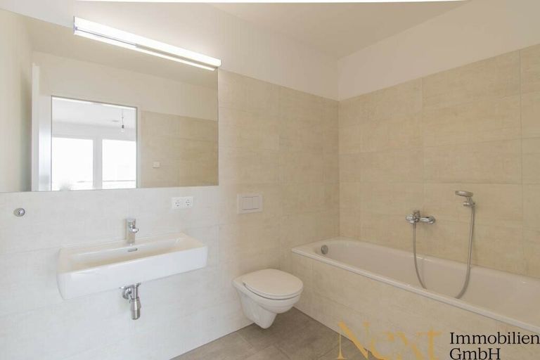 Badezimmer mit Badewanne