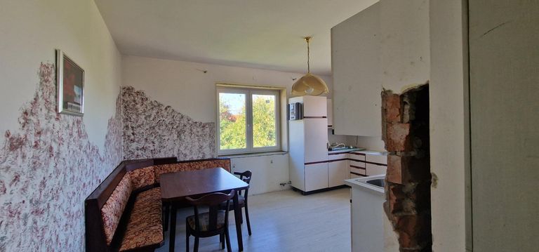 Küche mit Essbereich