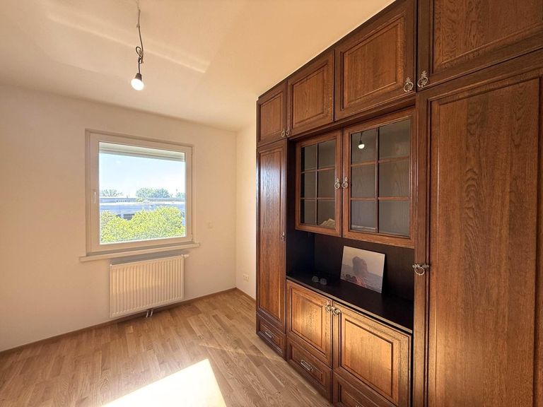 schlafzimmer 1 / 2 mit Einbauschrank