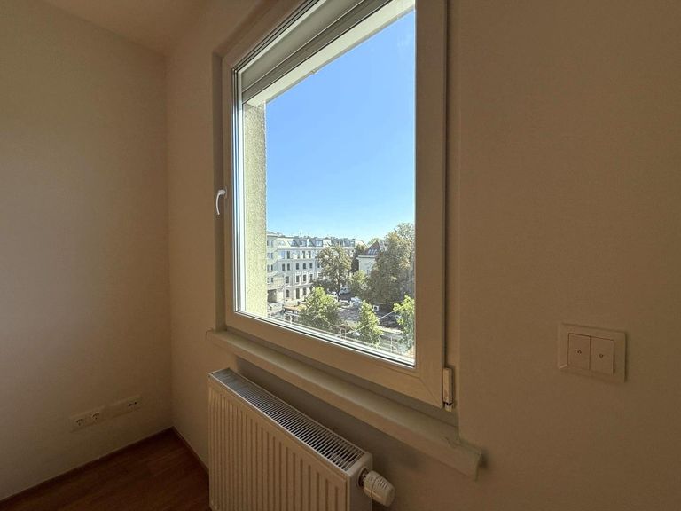 Blick vom schlafzimmer 1 / 2 mit Einbauschrank