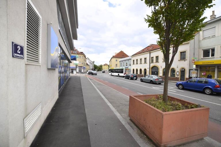 Straßenansicht
