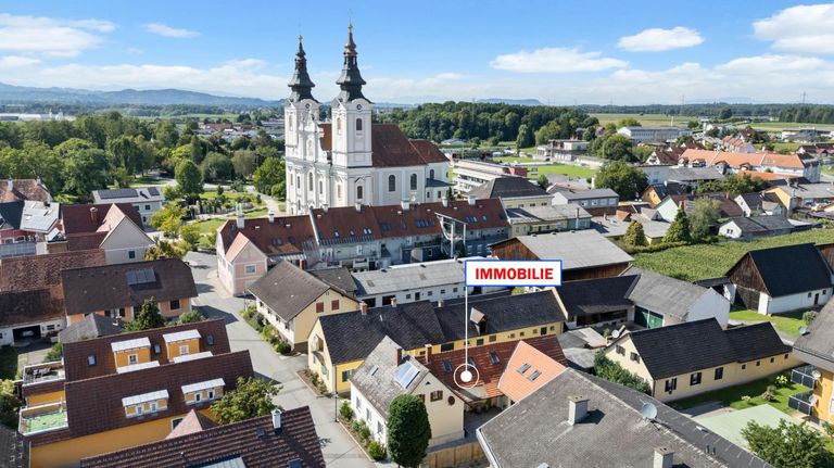 Drohnenansicht Ortschaft