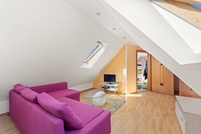 Aufenthaltsraum DG Flügel (1)