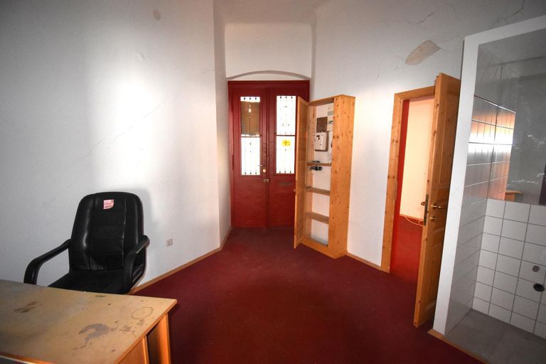 Back Office