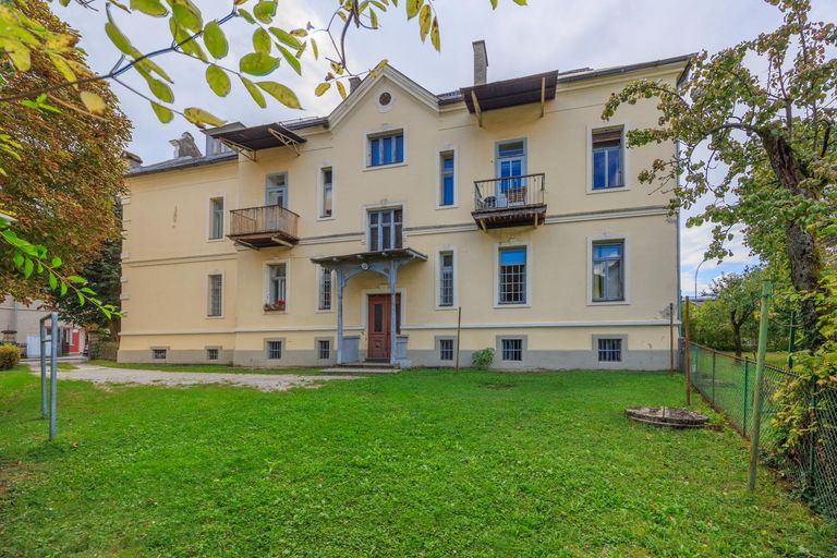 Rückseite mit Garten