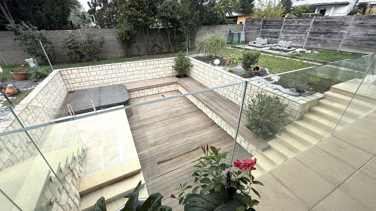 Terrasse mit Whirlpool