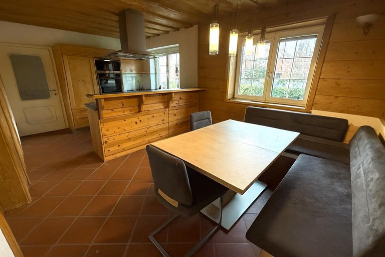 Küche und Essbereich