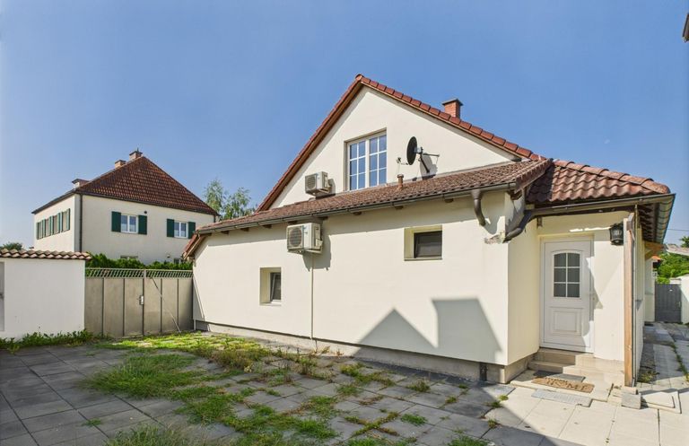 Hausansicht vom Garten