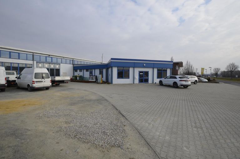 Bürozugang und Parkplätze