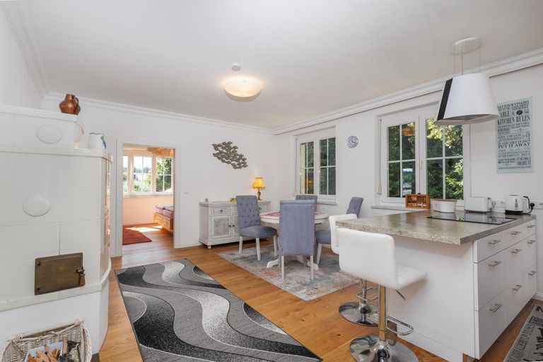 Küche und Essbereich