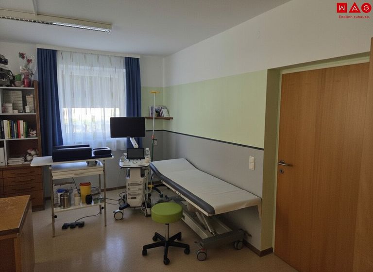 Behandlungsraum 1 - KI bearbeitet