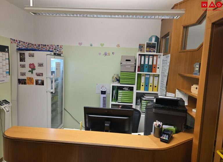 Empfang- KI bearbeitet