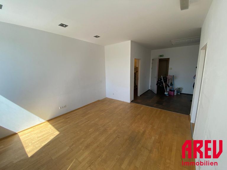 WhatsApp_Image_2025-05-05_at_11_30_09__1_