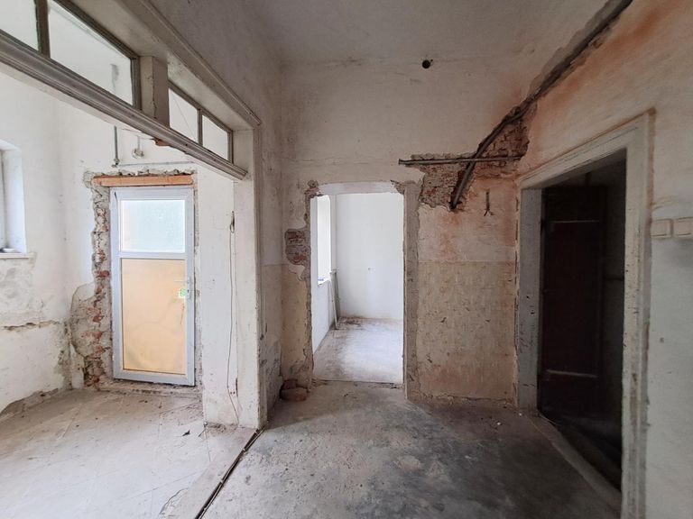 10 Haus 1 EG Eingangsbereich Vorhaus rückseitig