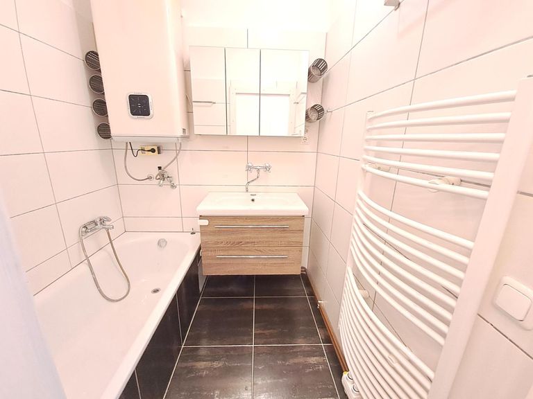 Bad m. Badewanne