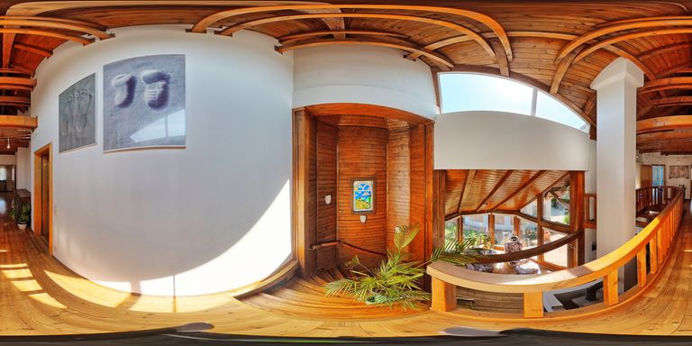 Stiegenaufgang_Obergeschoß_360