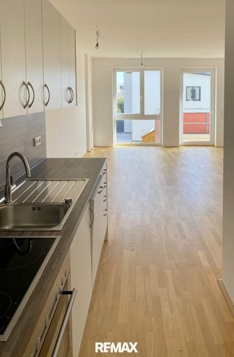 Küche und Wohnzimmer