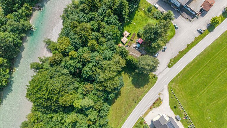 direkt am schönen Almfluss