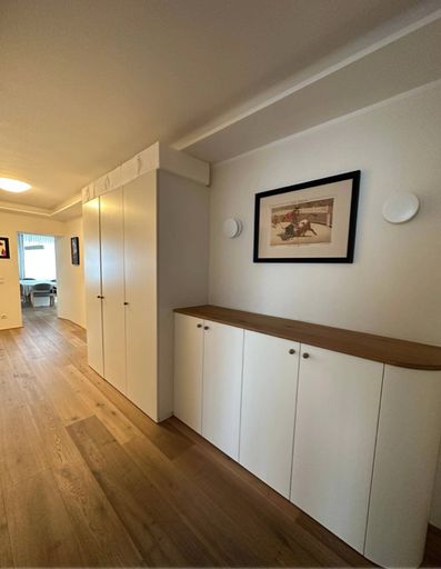 Vorraum (entrance area)