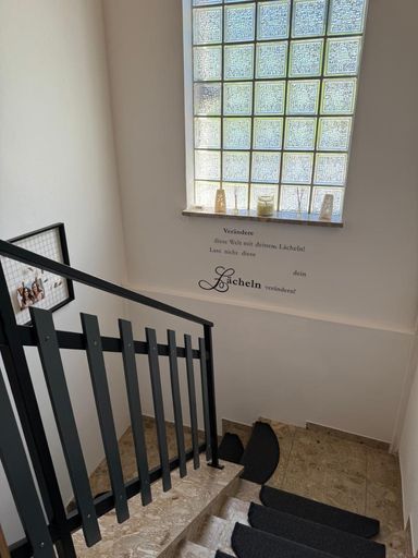 Treppe ins Untergeschoss