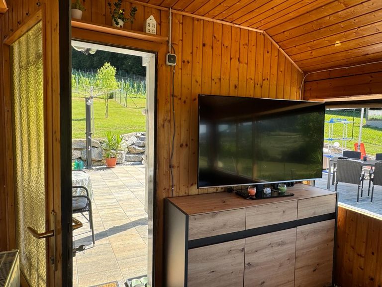 Wintergarten mit Blick zur Terrasse