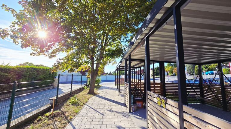 21 Gemeinschaftsraum für Abfallentsorgung