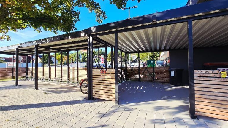 10 Gemeinschaftsraum für Abfallentsorgung