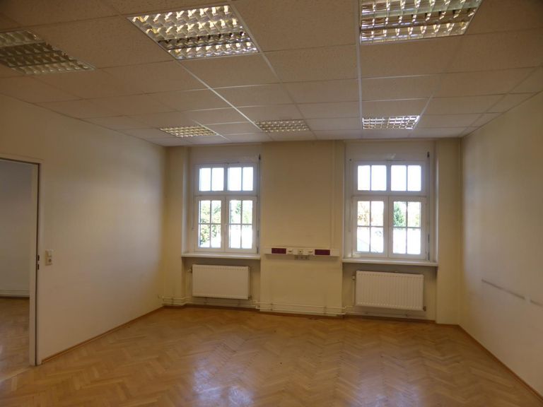 Büro 1