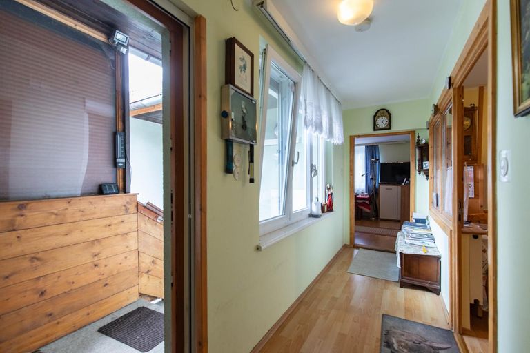 10. Haupthaus Eingang+Flur