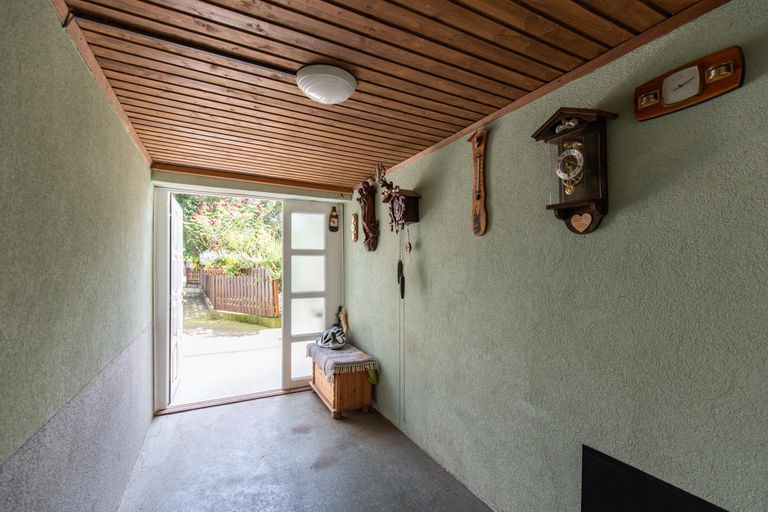 8. Durchgang zur Haus