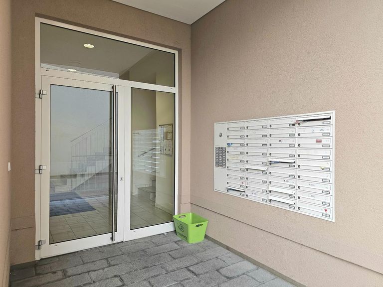 Eingangsbereich überdacht