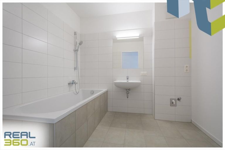 Badezimmer mit Badewanne