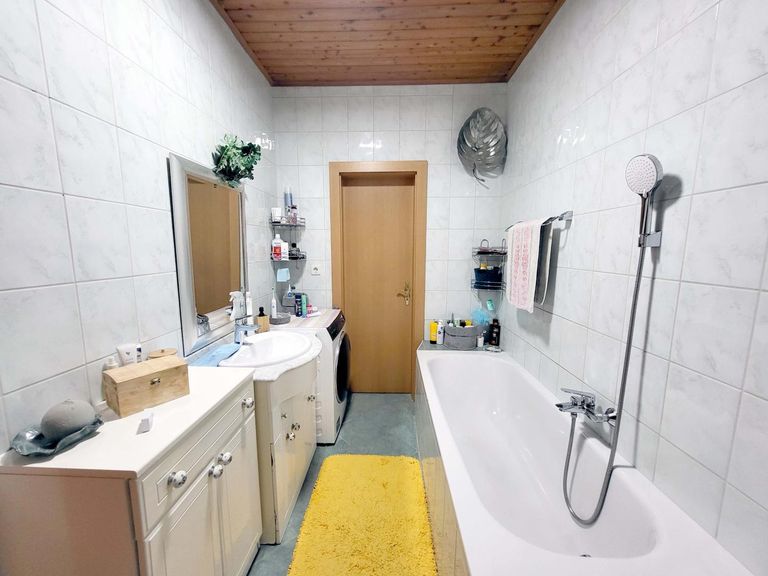 Badezimmer Erdgeschoß