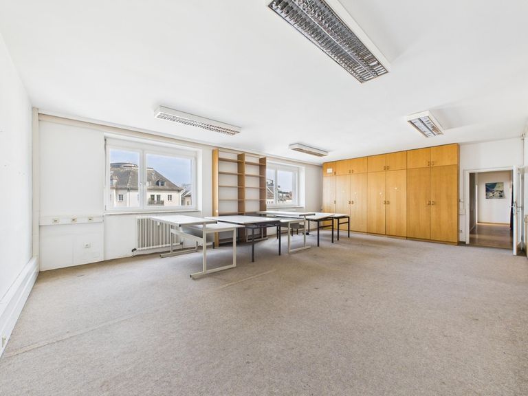 CAM04191G0-PR0053-STILL007