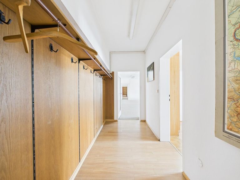 CAM04191G0-PR0053-STILL004