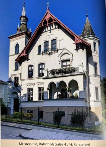 Büro im Hochparterre