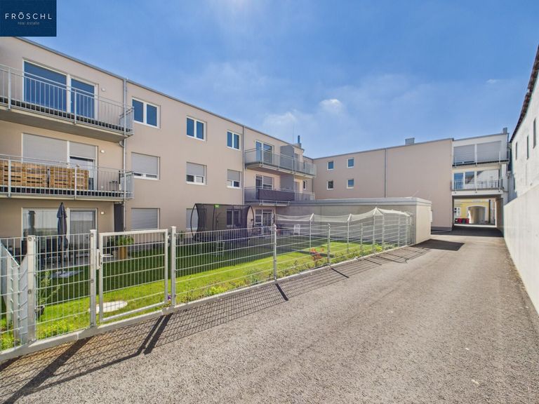 Ansicht Einfahrt Hauptplatz 12 und Gartenwohnung