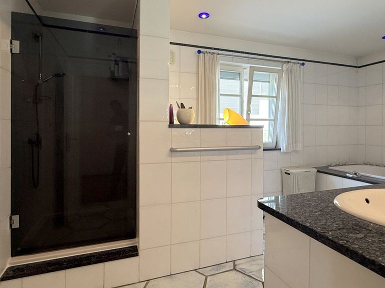 Erdgeschoss - Badezimmer