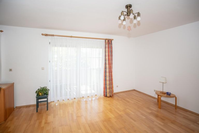 Wohnzimmer Ansicht 1