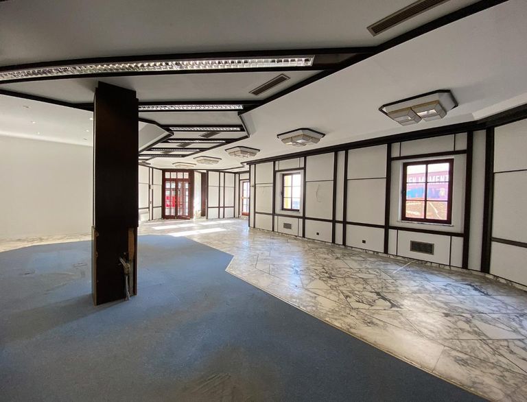 Verkaufraum Blick Eingang