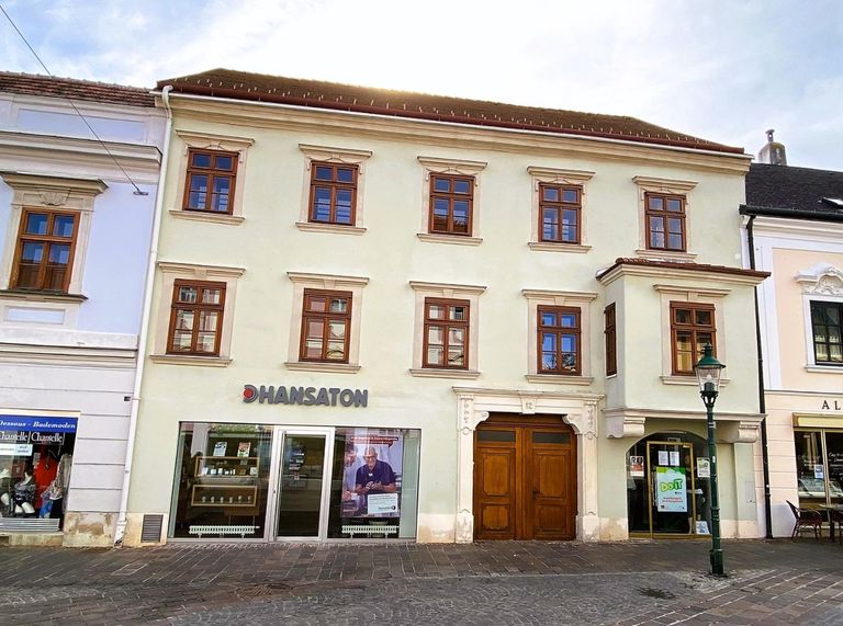 10 Gebäude Außensicht