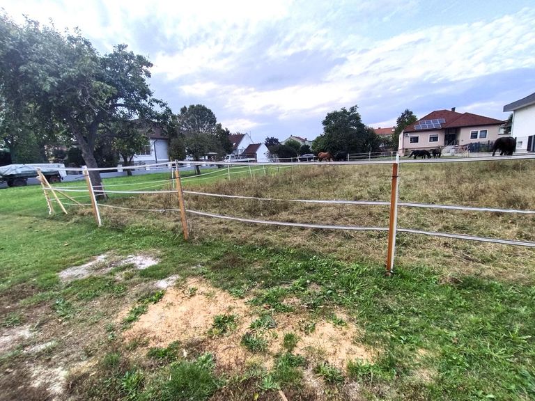 Grundstück hintaus_