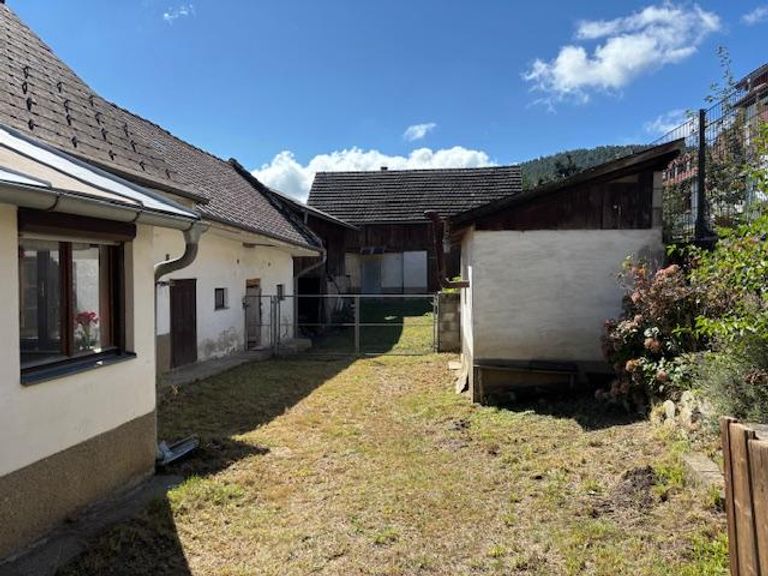 Hof mit Sommerküche