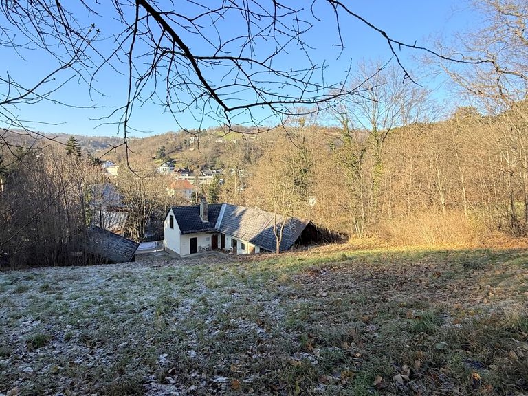 Grundstück mit Altbestand